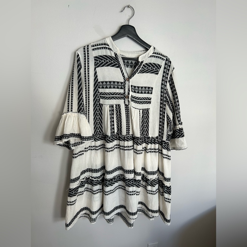 Black and White Geometric Patterned Dress